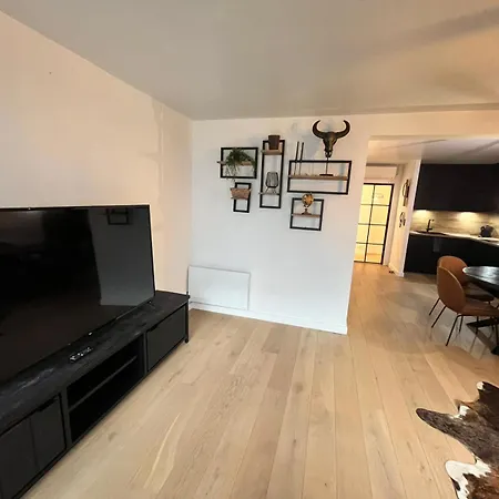 شقة Vanessa - Modern 2 Bedroom أوستيند