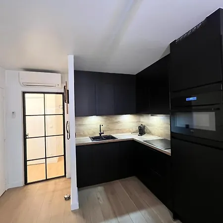 Vanessa - Modern 2 Bedroom